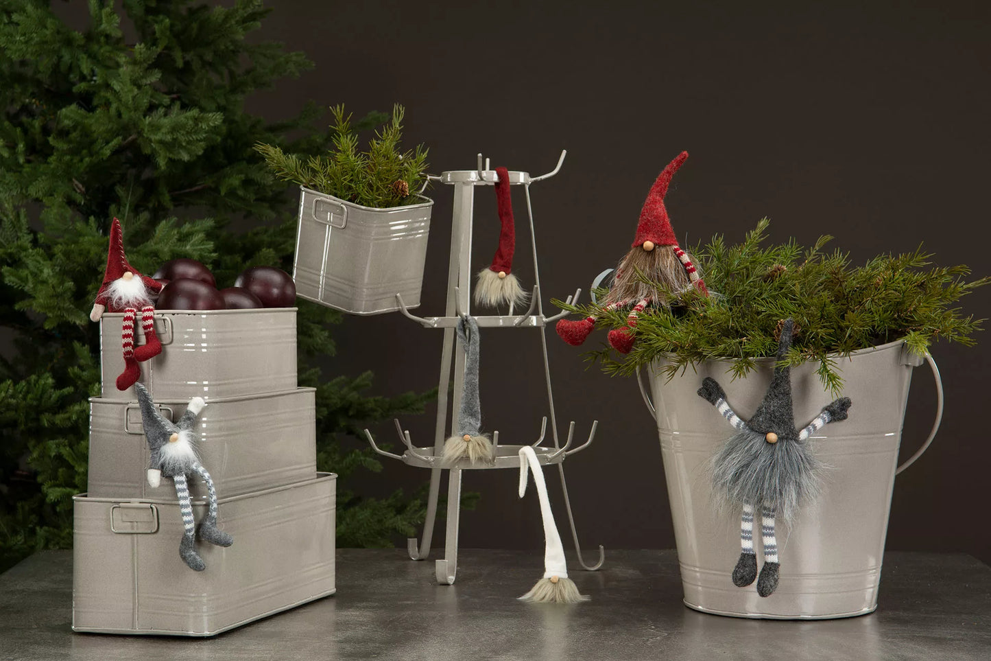 Roikkuva tonttu 25cm