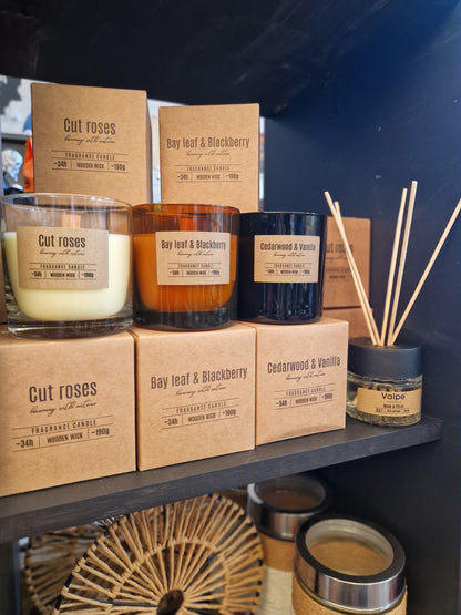 Tuoksukynttilä Cedarwood & Vanilla
